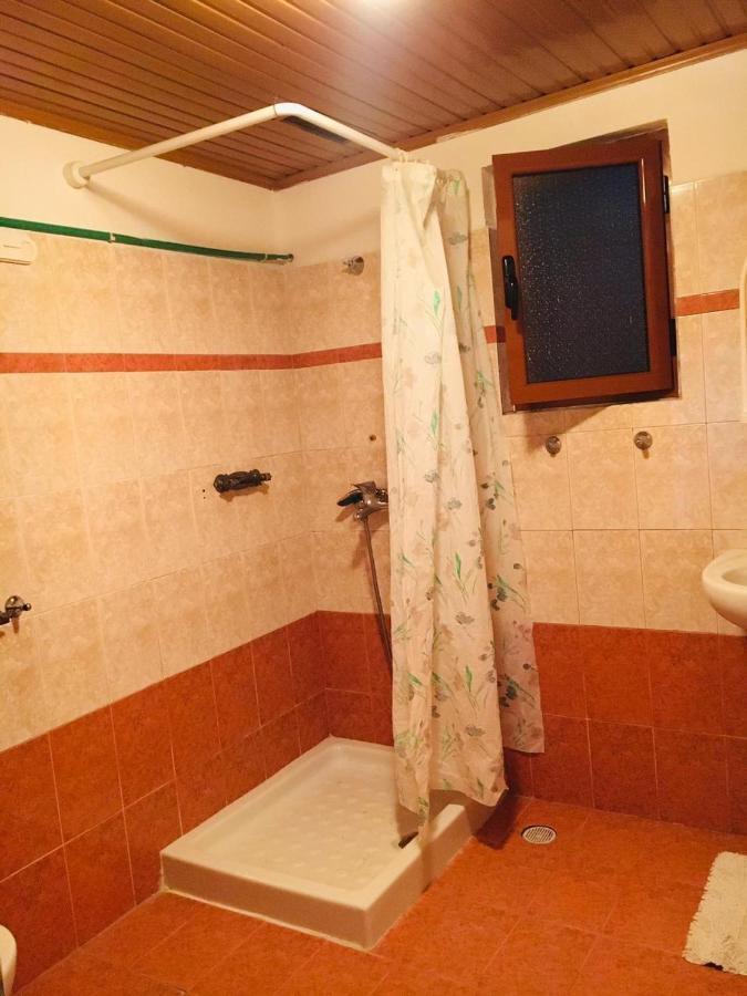 Flora'S Guesthouse 'The Fir Gate' Αργυρόκαστρο Εξωτερικό φωτογραφία