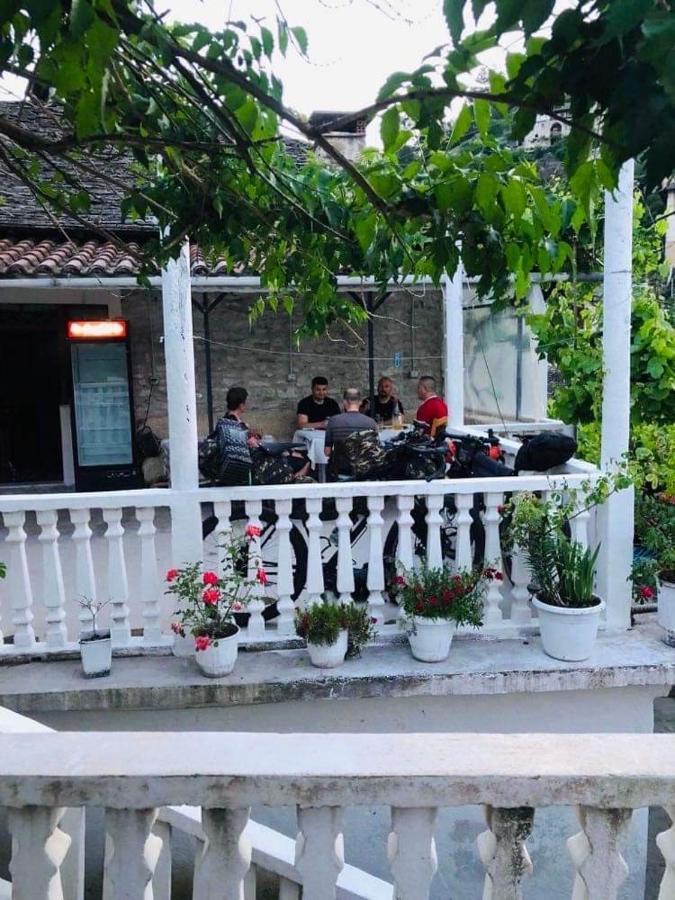 Flora'S Guesthouse 'The Fir Gate' Αργυρόκαστρο Εξωτερικό φωτογραφία