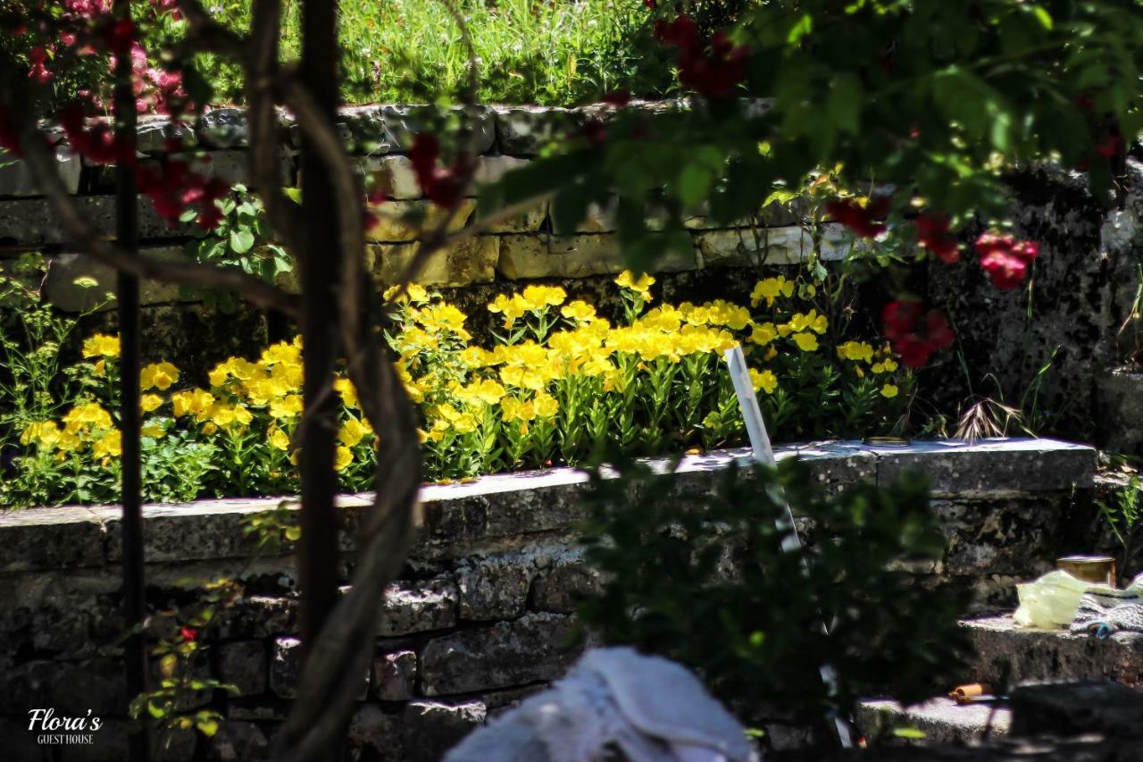 Flora'S Guesthouse 'The Fir Gate' Αργυρόκαστρο Εξωτερικό φωτογραφία